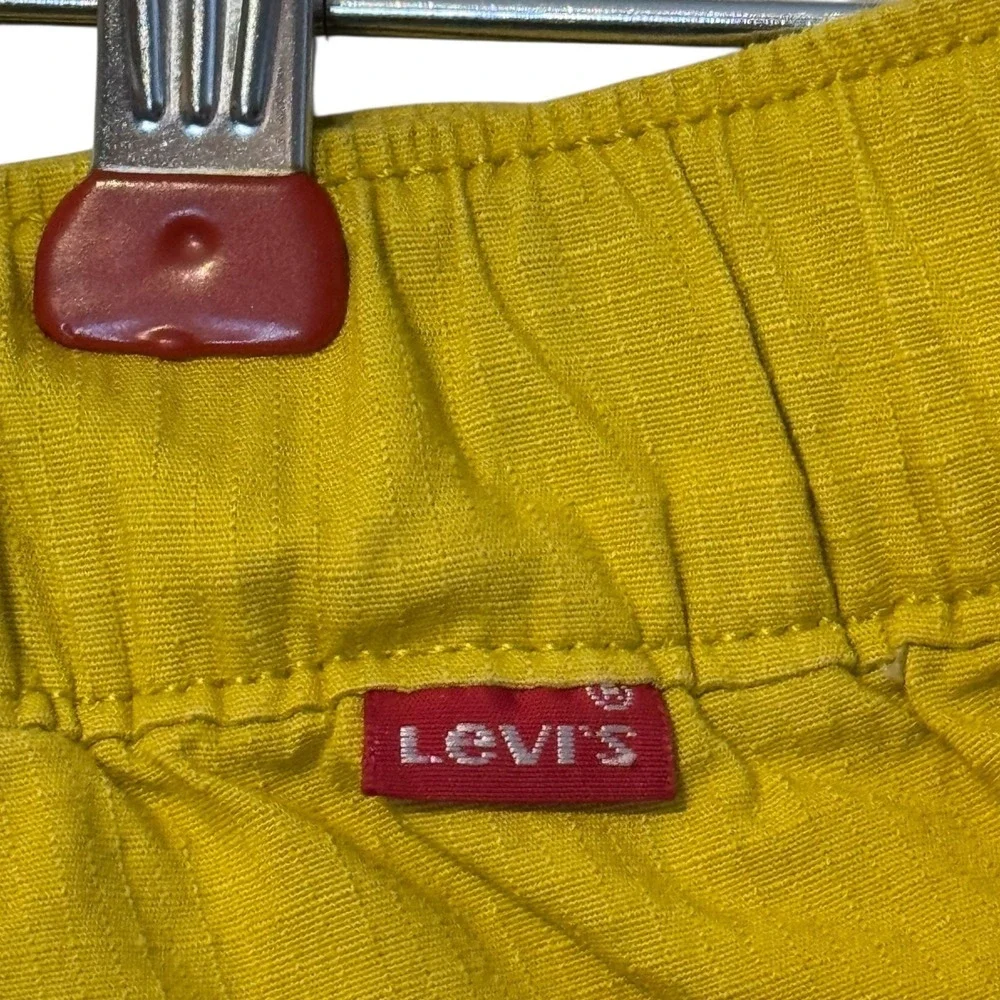 Levi's Men's Shorts Pull on Pockets Ripstop Belted Two Back Pockets Yellow‎ XL
